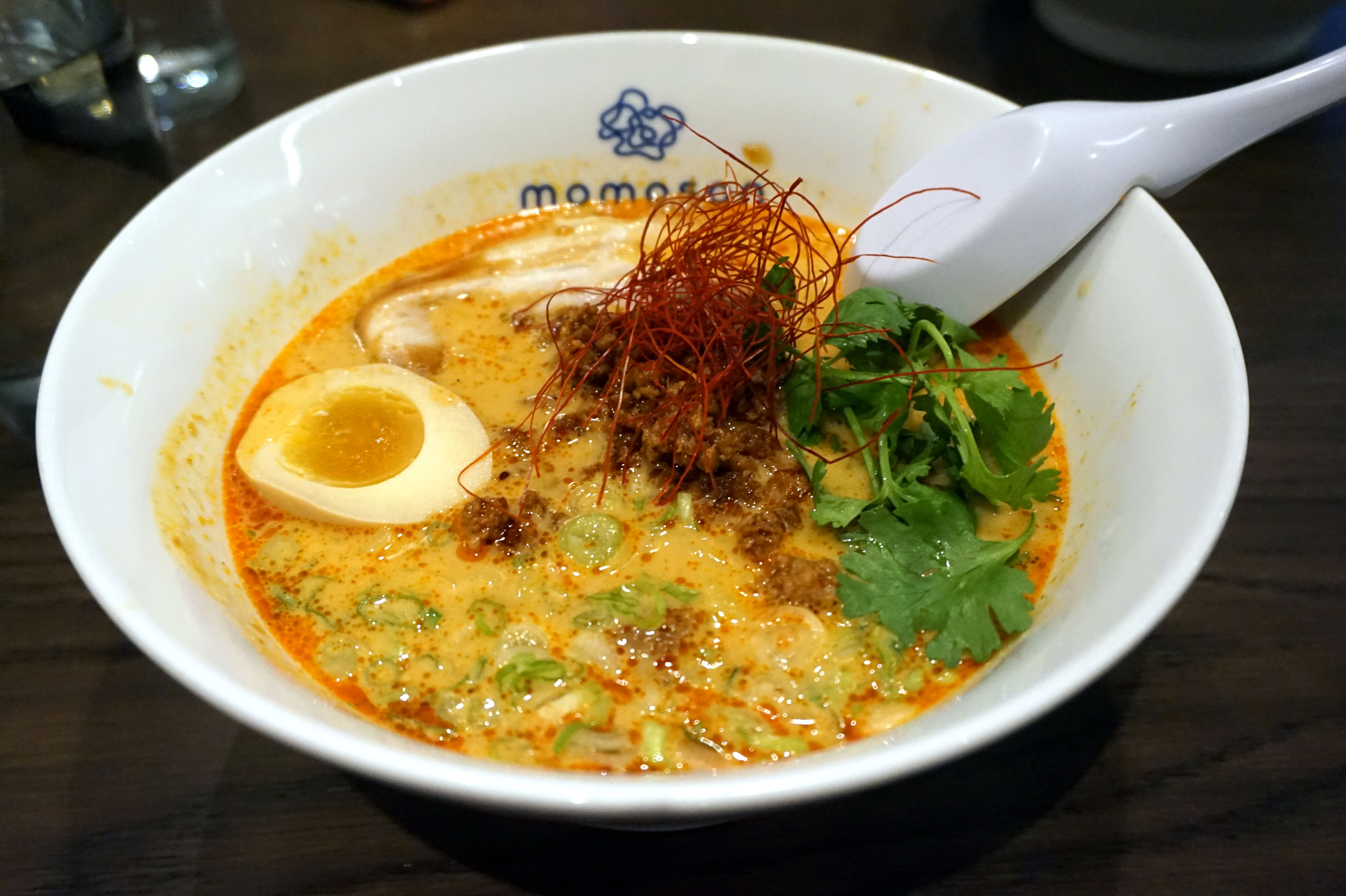 Tantan at Momosan